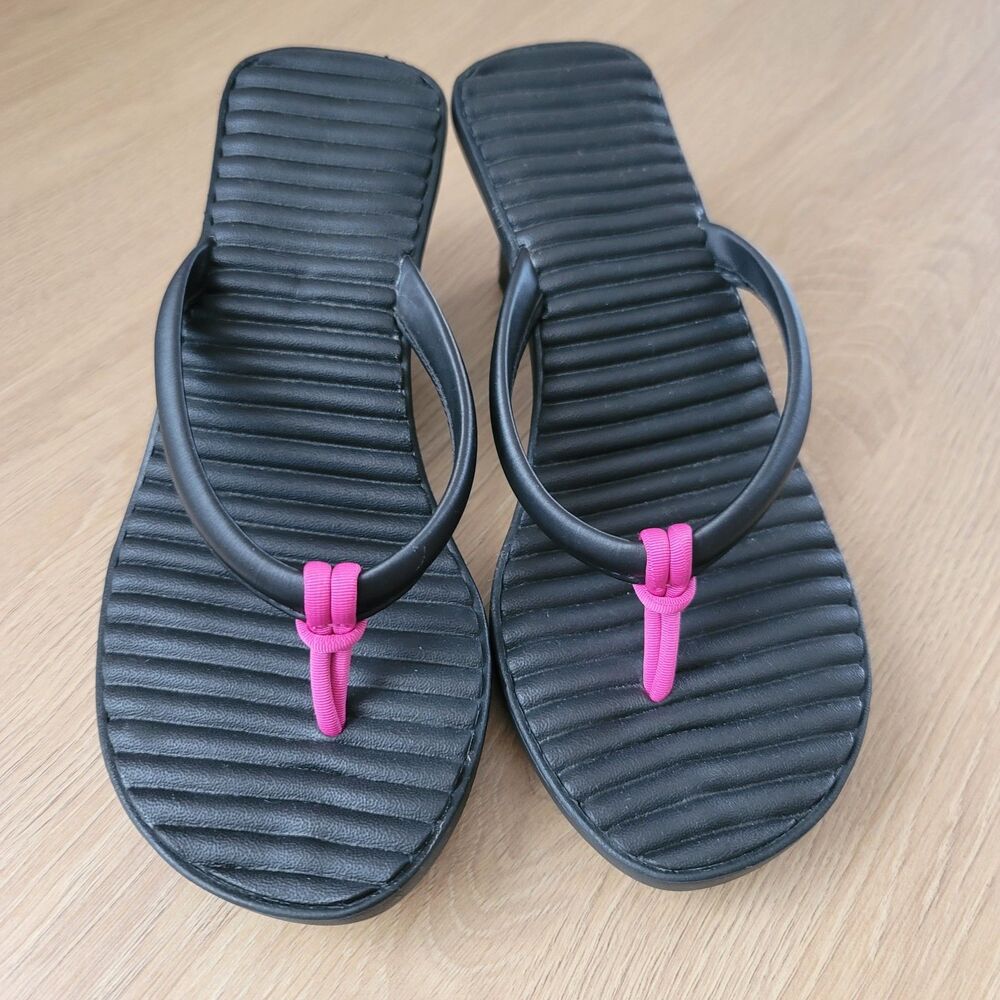 CROCS Cabana Slip On Thong Wedge Heels Flip Flops Sandals Black Rubber Womens 7 - Picture 2 of 4